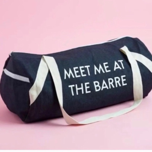 Private party// duffle bag - Picture 3 of 3